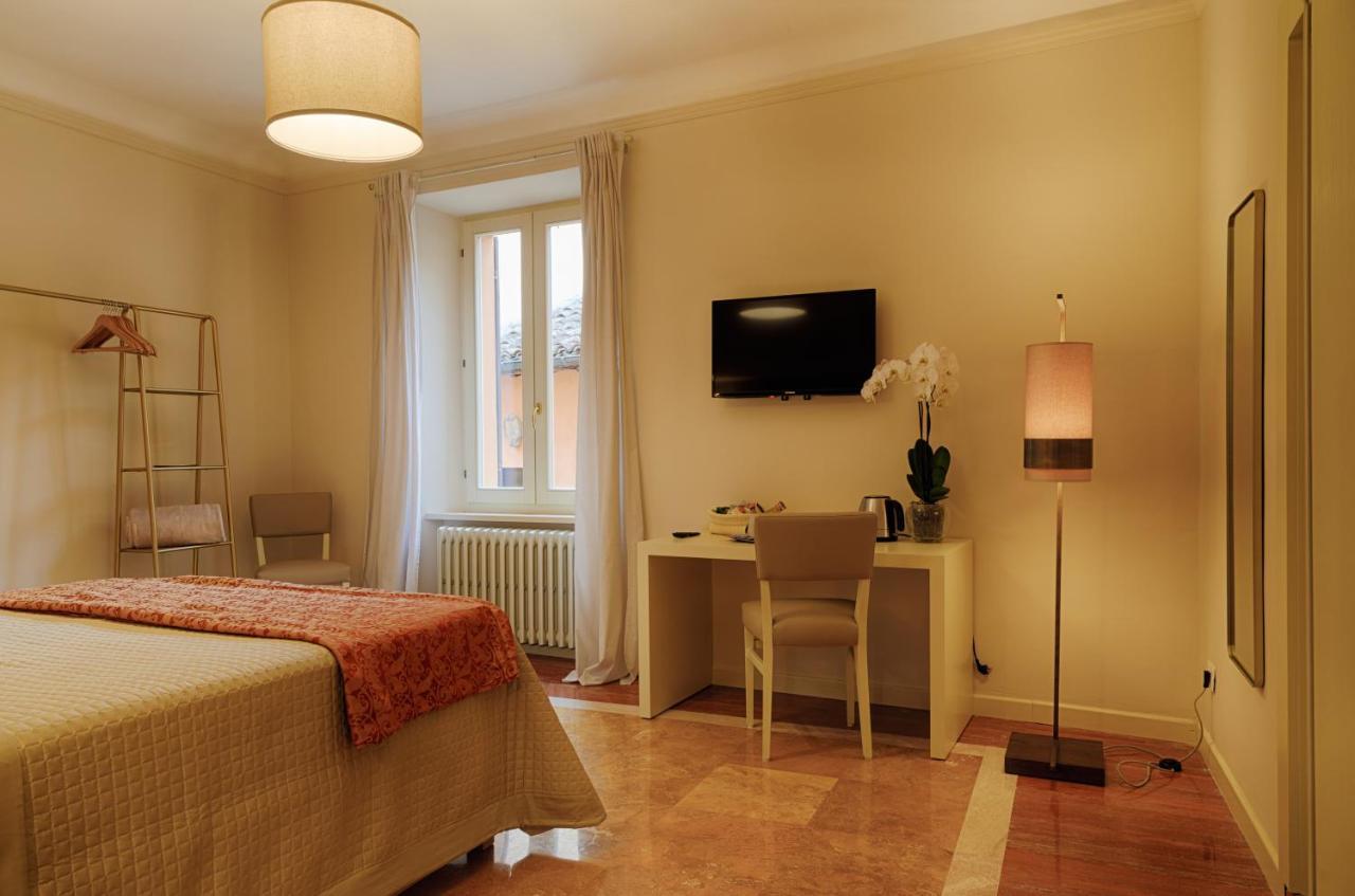 Bed and Breakfast Il Cortile Segreto Сан-Северино-Марке Экстерьер фото